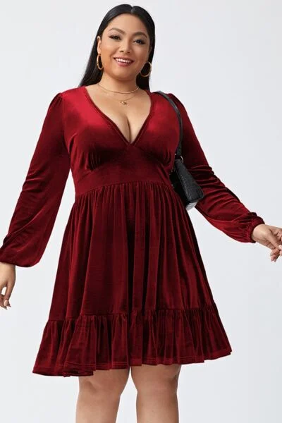 Plus Size Plunge Long Sleeve Mini Dress Stylish Sweetheart Neck Mini Dress