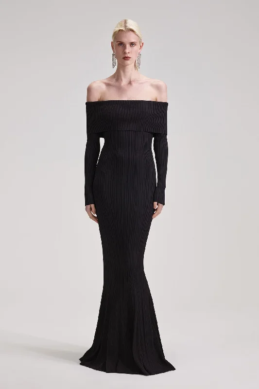 Black Ribbed Knit Maxi Dress Stylish Off-Shoulder Maxi Dress